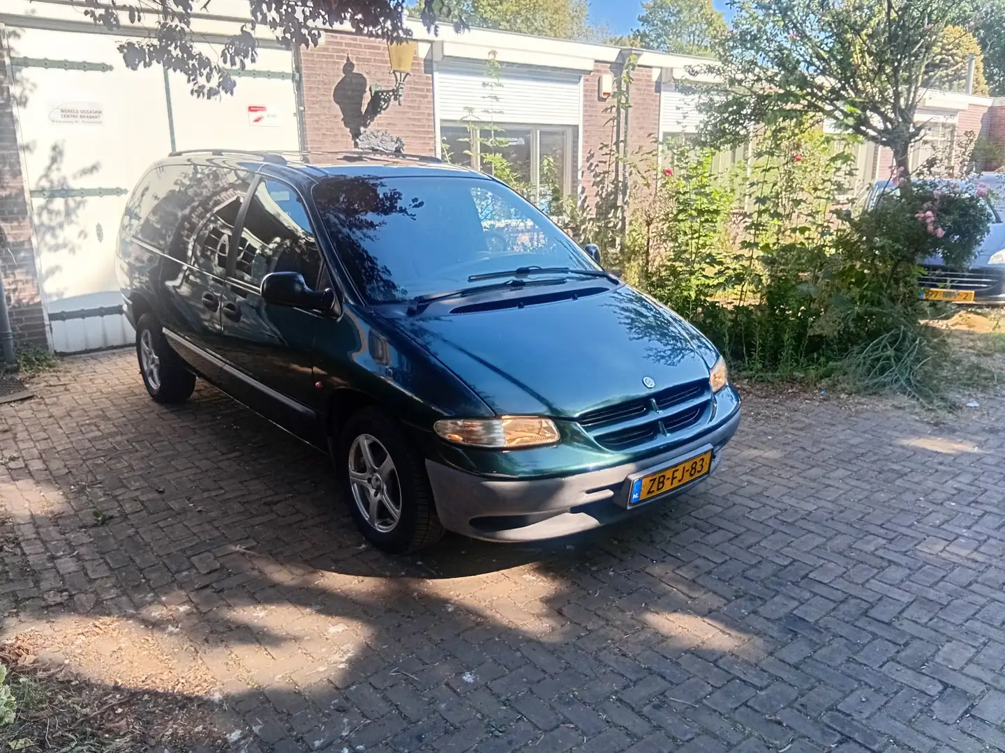 Chrysler Grand Voyager 2.4i SE rolstoelbus rolstoelvervoer invalide auto Verde - 2