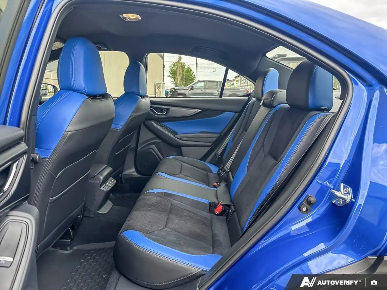 Subaru WRX снимка Subaru WRX