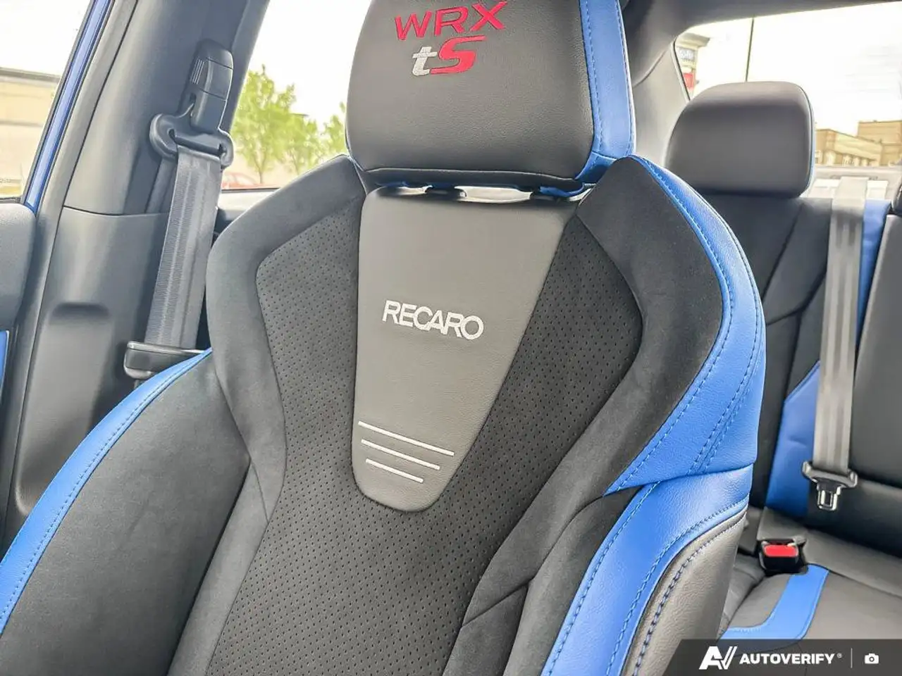 Subaru WRX снимка Subaru WRX