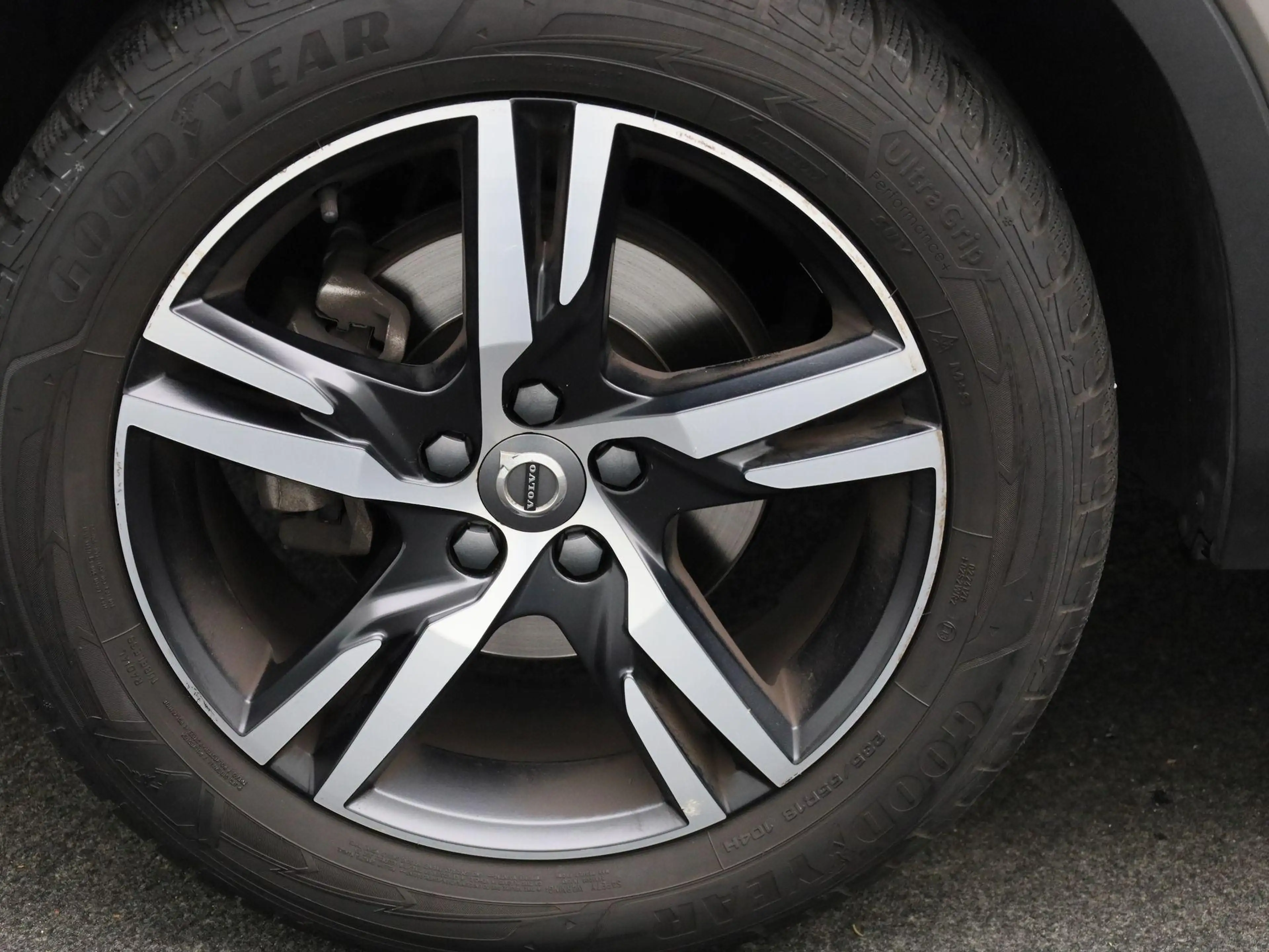 Volvo XC40 T2 Geartronic Momentum Pro NAVI | CARPLAY | LEDER — photo 13