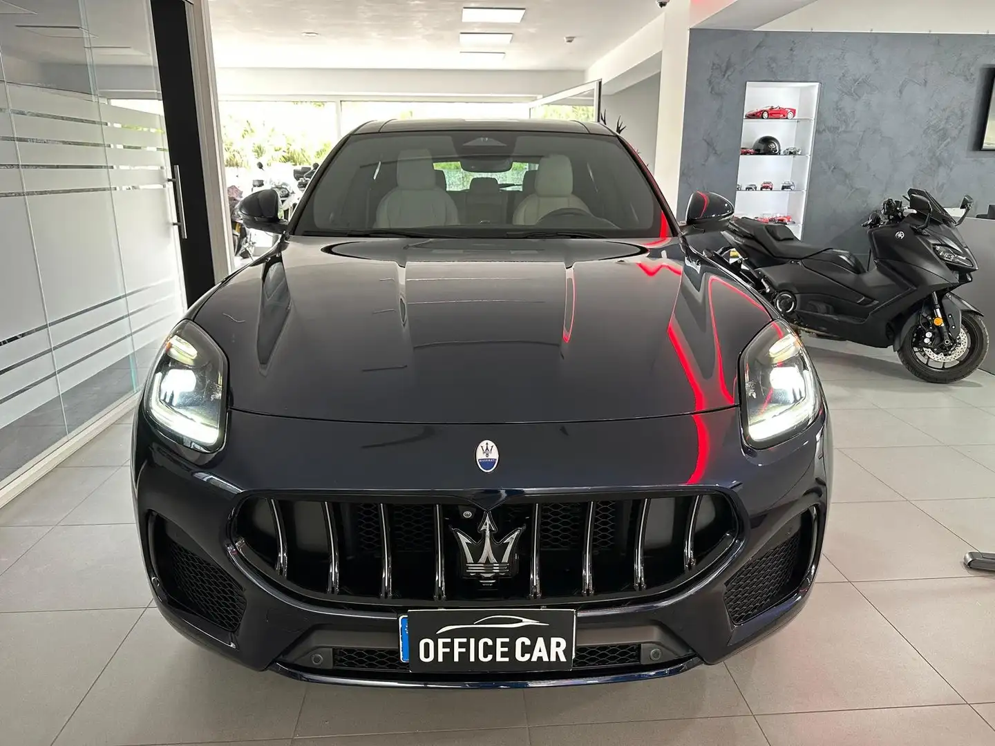Maserati Grecale 2.0 mhev GT 300cv auto Blu/Azzurro - 2