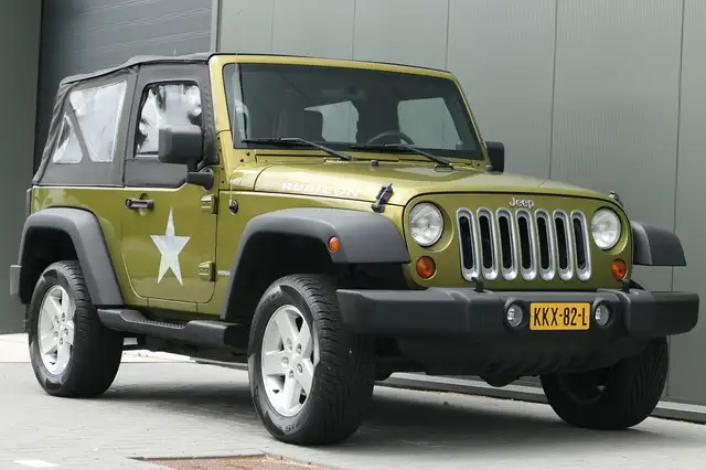 Jeep Wrangler view 15