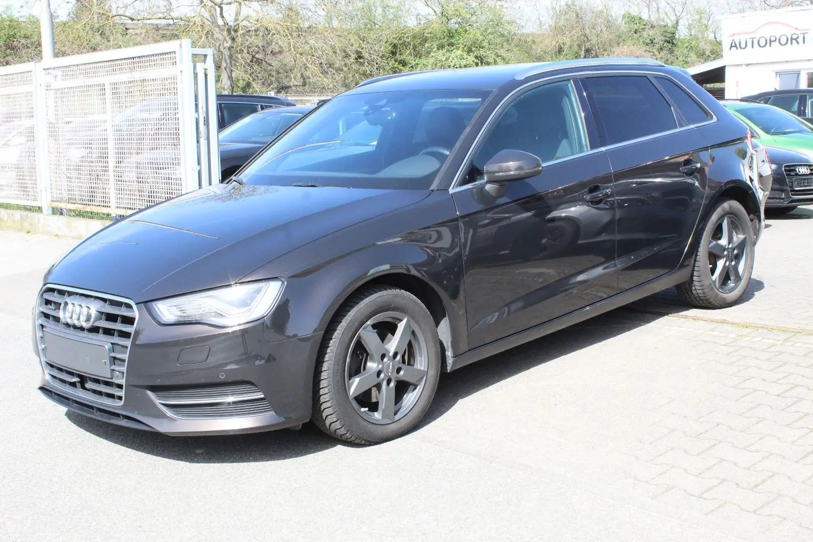 Audi A3 Sportback ambiente quattro Braun - 1