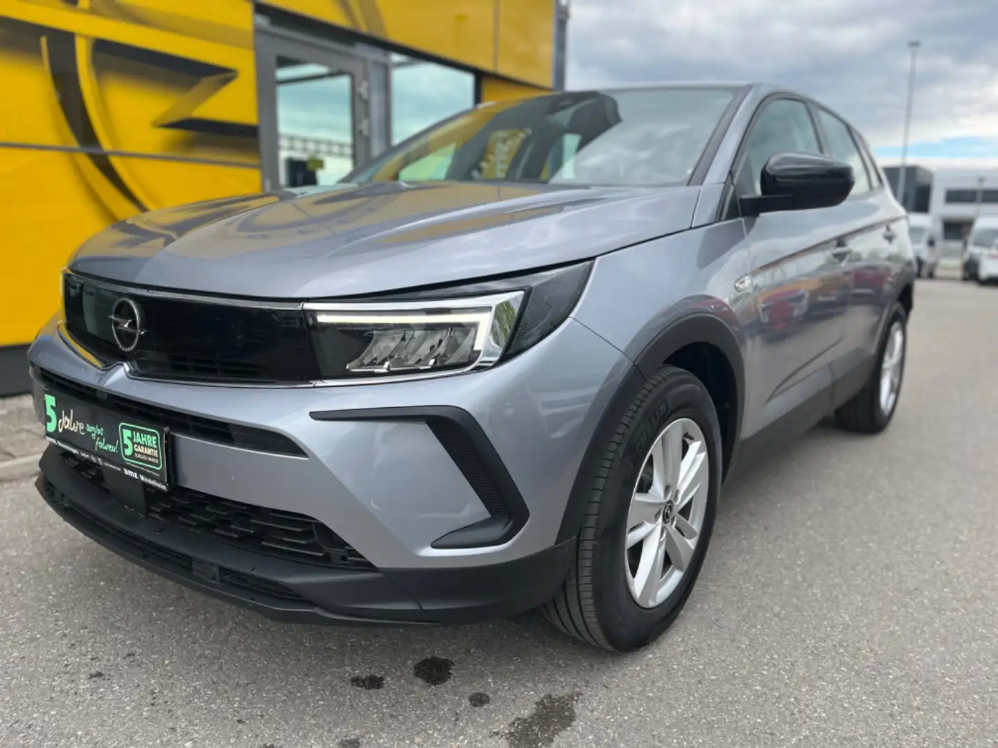 Opel Grandland 1.2 Turbo Edition LED*Winter Paket* Šedá - 2