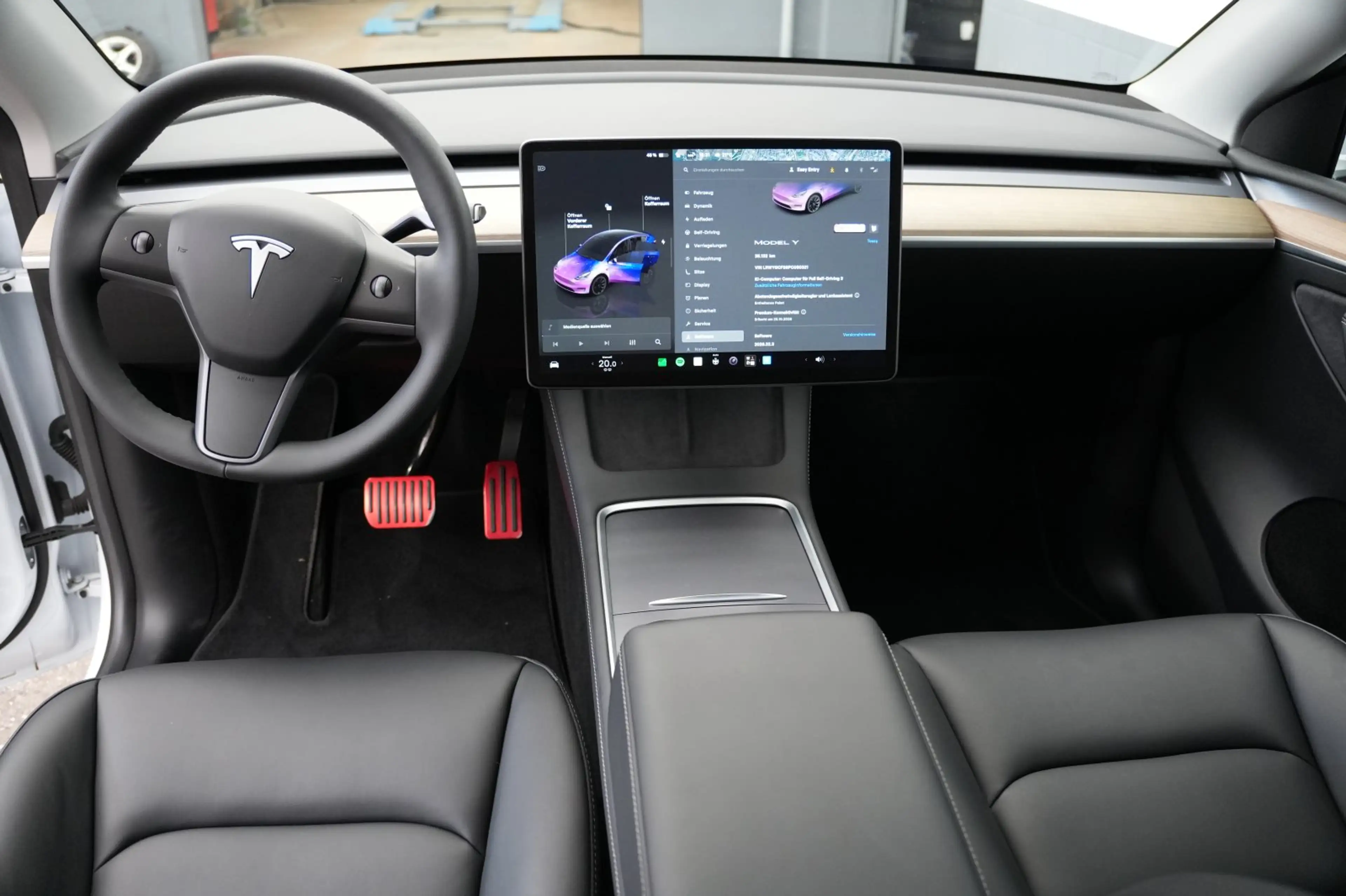 Tesla Model Y Standard Range RWD *20-Zoll*AHK* — photo 2