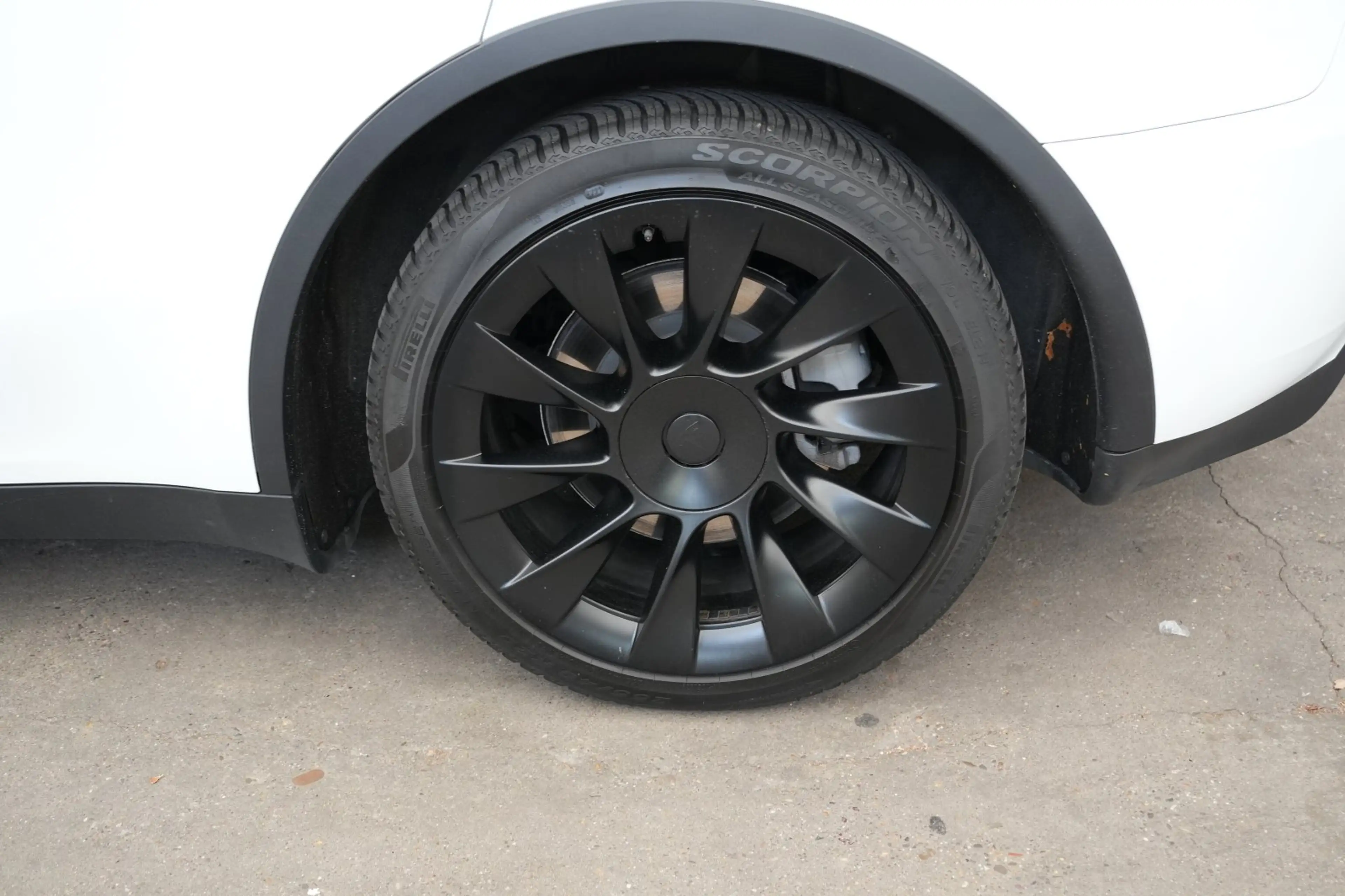 Tesla Model Y Standard Range RWD *20-Zoll*AHK* — photo 17