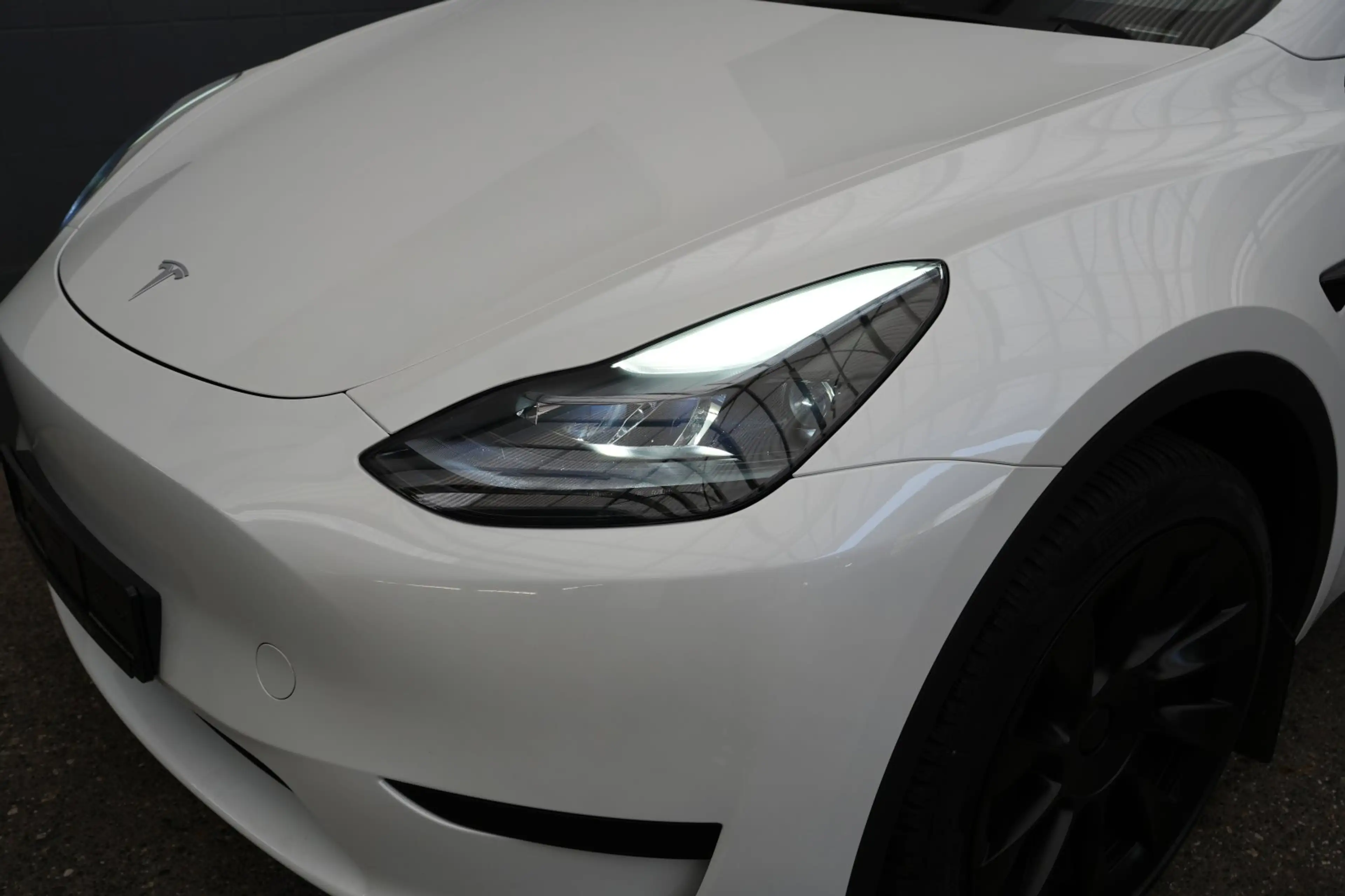 Tesla Model Y Standard Range RWD *20-Zoll*AHK* — photo 18