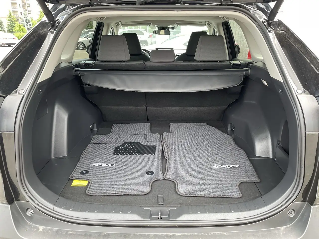 Toyota RAV 4 снимка Toyota RAV 4