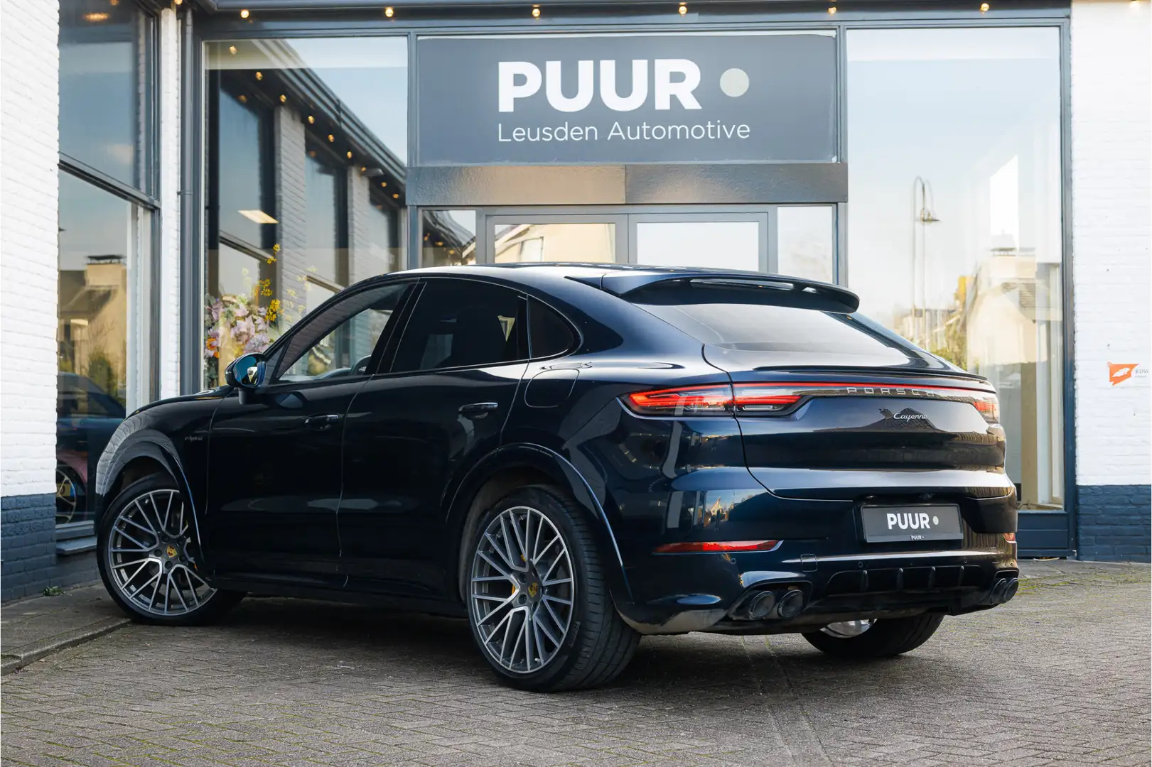 Porsche Cayenne Coupé 3.0 E-Hybrid Platinum Edition Sport Design - - 2