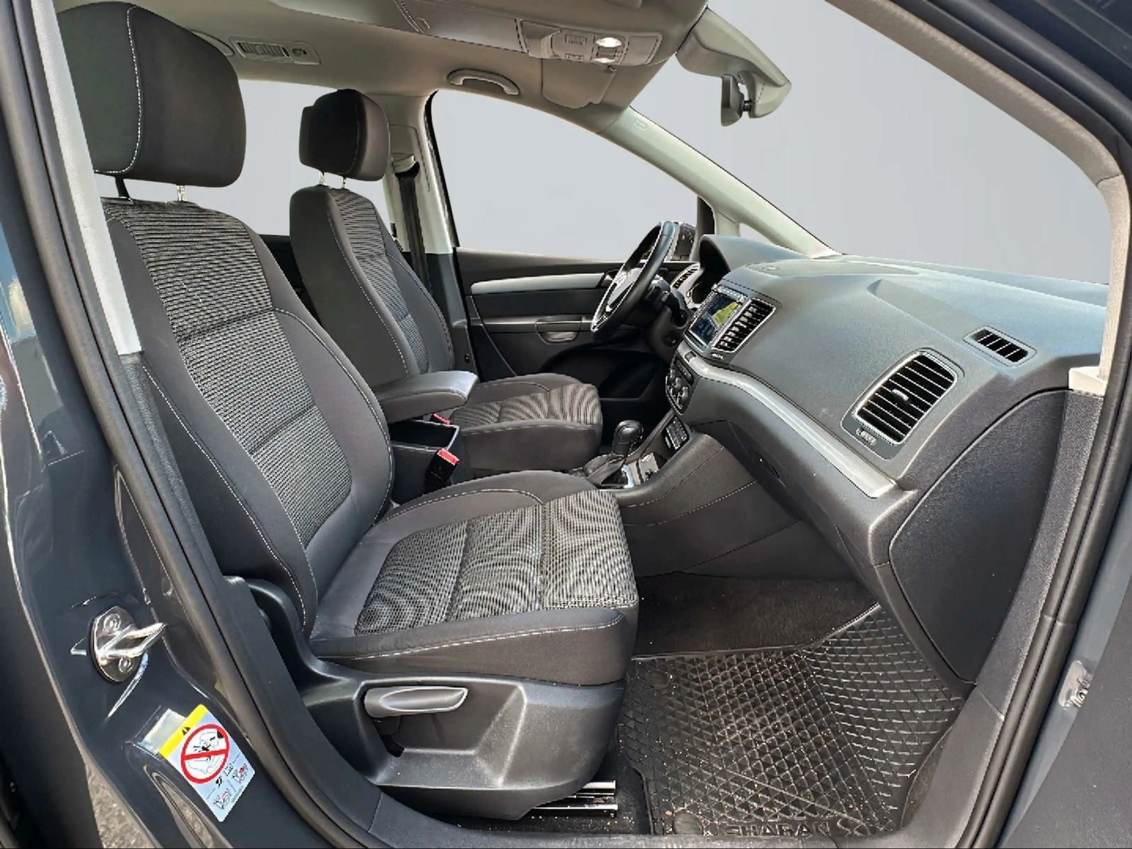 Volkswagen Sharan Comfortline | ACC | Navi | PDC — photo 15