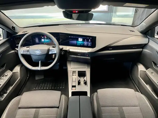 Opel Astra view 10