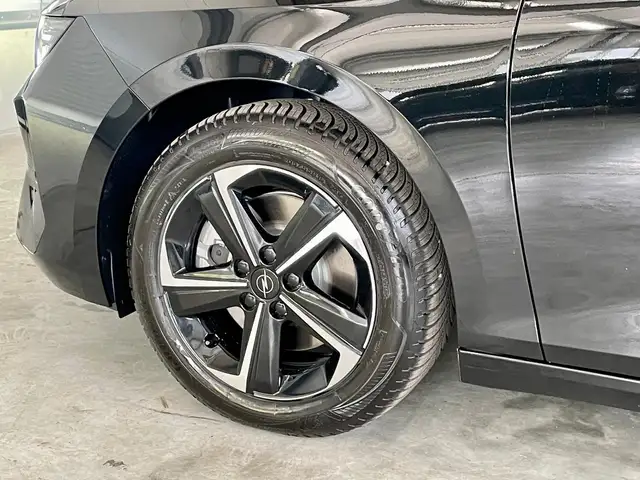 Opel Astra view 9