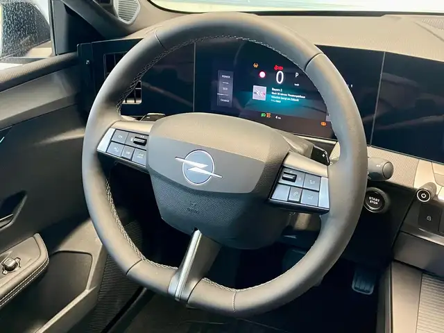 Opel Astra view 11