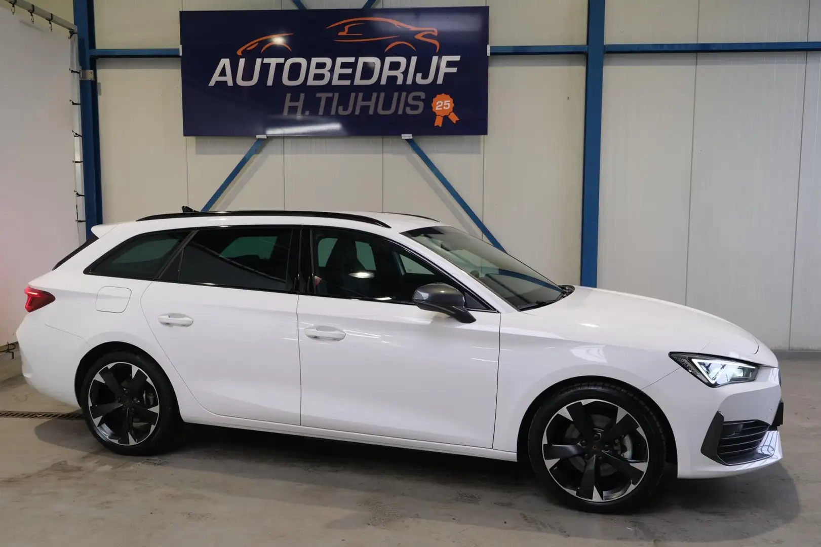 CUPRA Leon Sportstourer 1.4 e-Hybrid Business - Airco, Cruise Wit - 2
