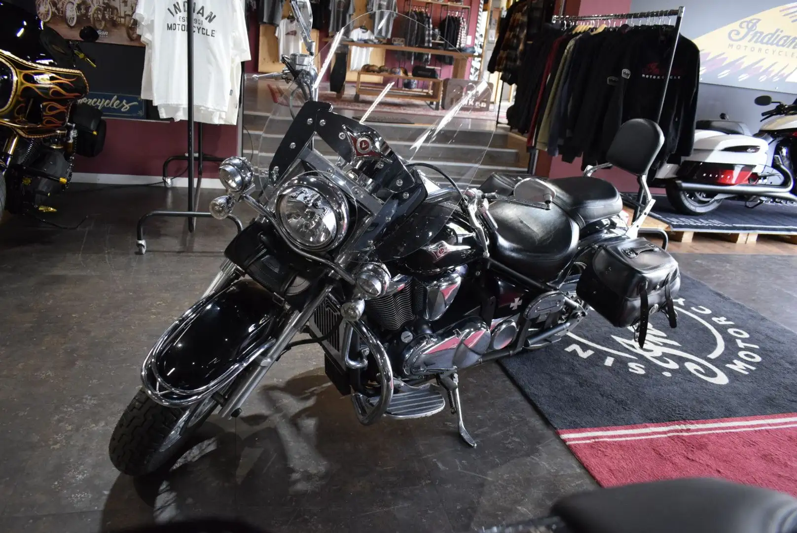 Kawasaki VN 900 Classic Scheibe/Koffer/Sissybar/2Hand Schwarz - 1
