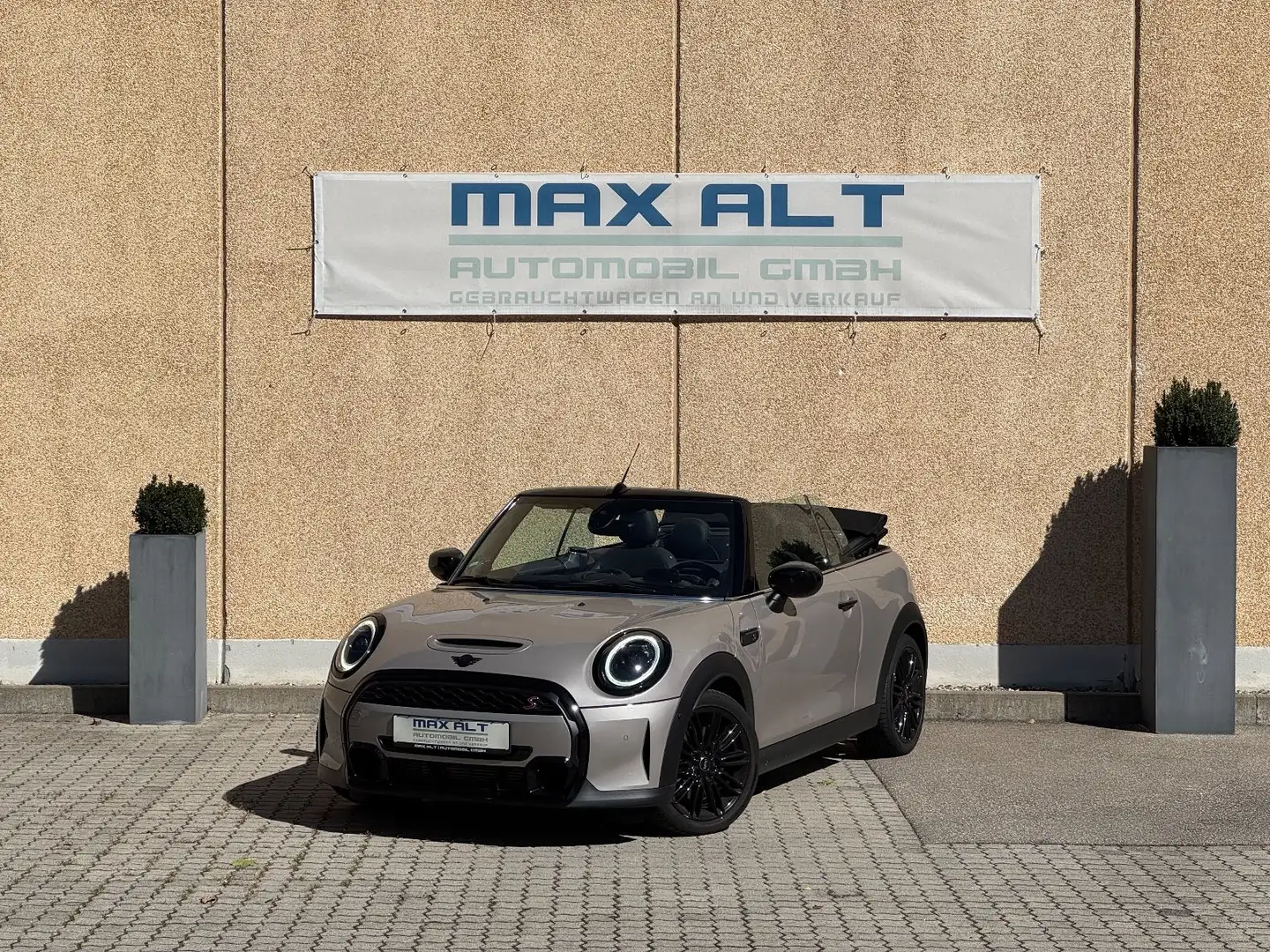 MINI Cooper S Cabrio /2.Hd/Navi/HUD/RFK/LED/CarPlay/H& Grau - 1