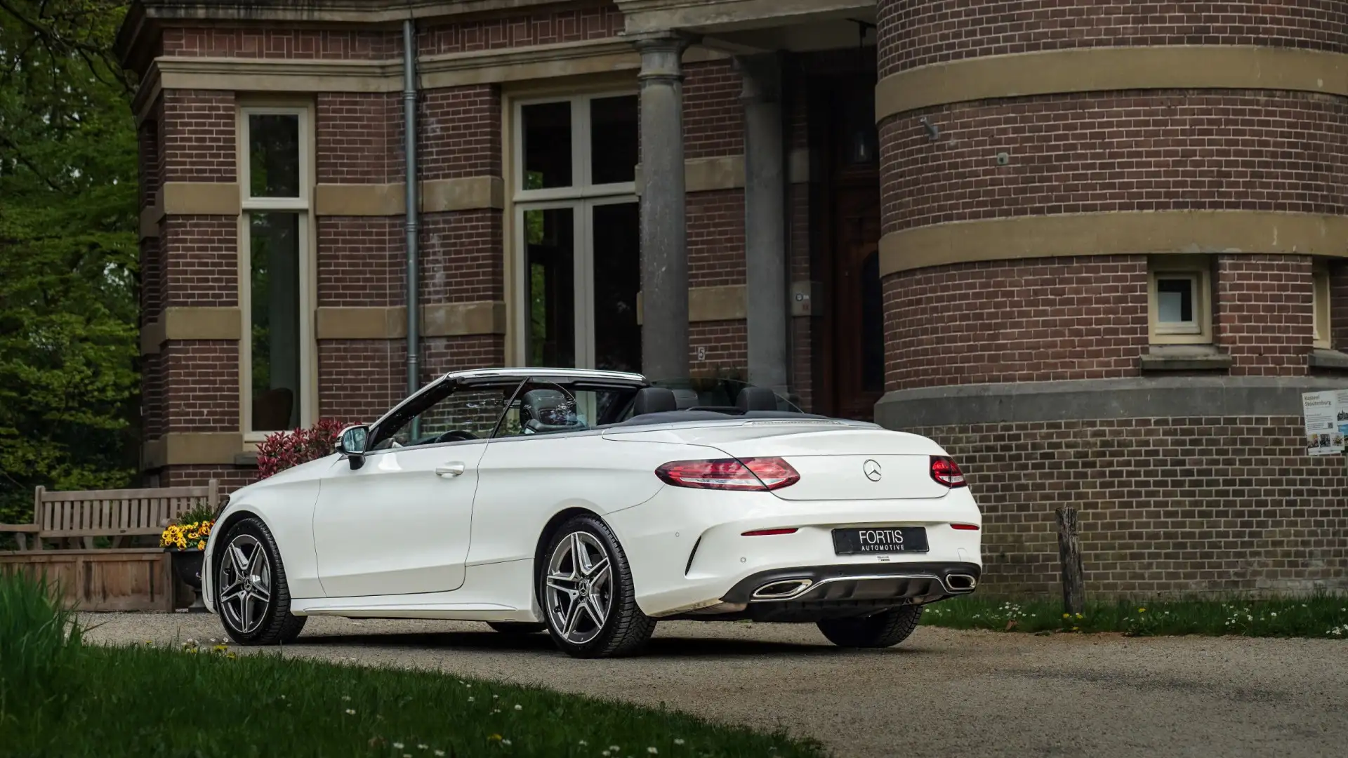 Mercedes-Benz C 180 Cabrio Sport Edition AMG | NEKVERWARMING | STOELVE Wit - 2