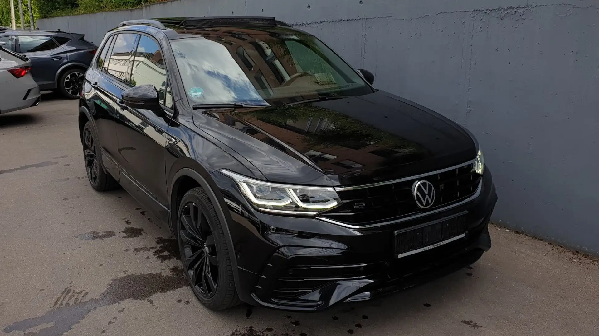 Volkswagen Tiguan 2.0 TDI DSG 4M 3x R-Line Pano/Matrix/ACC Nero - 2