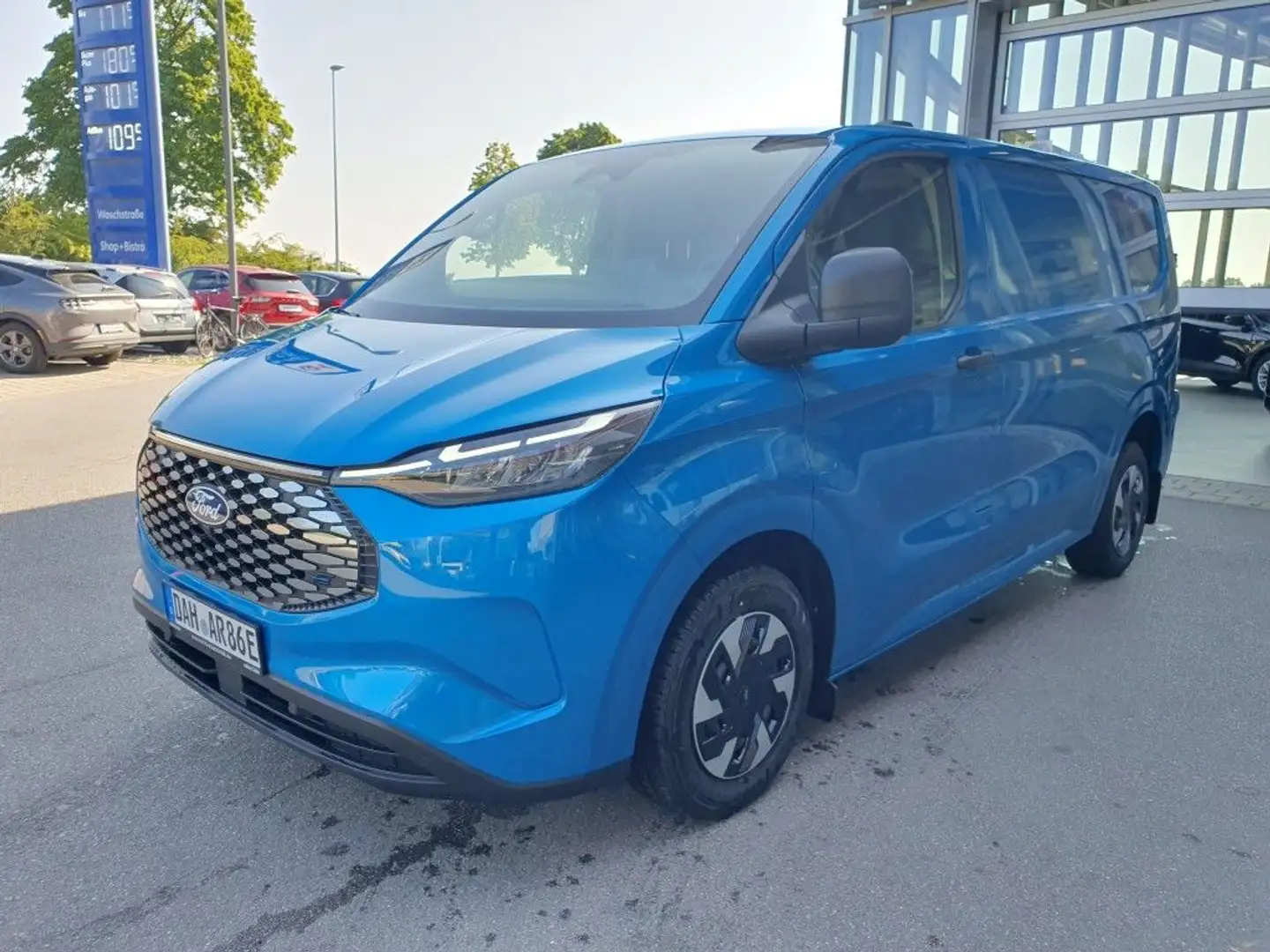 Ford E-Transit Custom 320 L1H1 LKW HA Trend Bleu - 1