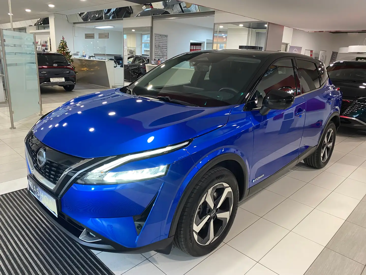Nissan Qashqai Qashqai 1,5 VC-T e-Power N-Connecta **2-Farben** Blau - 1