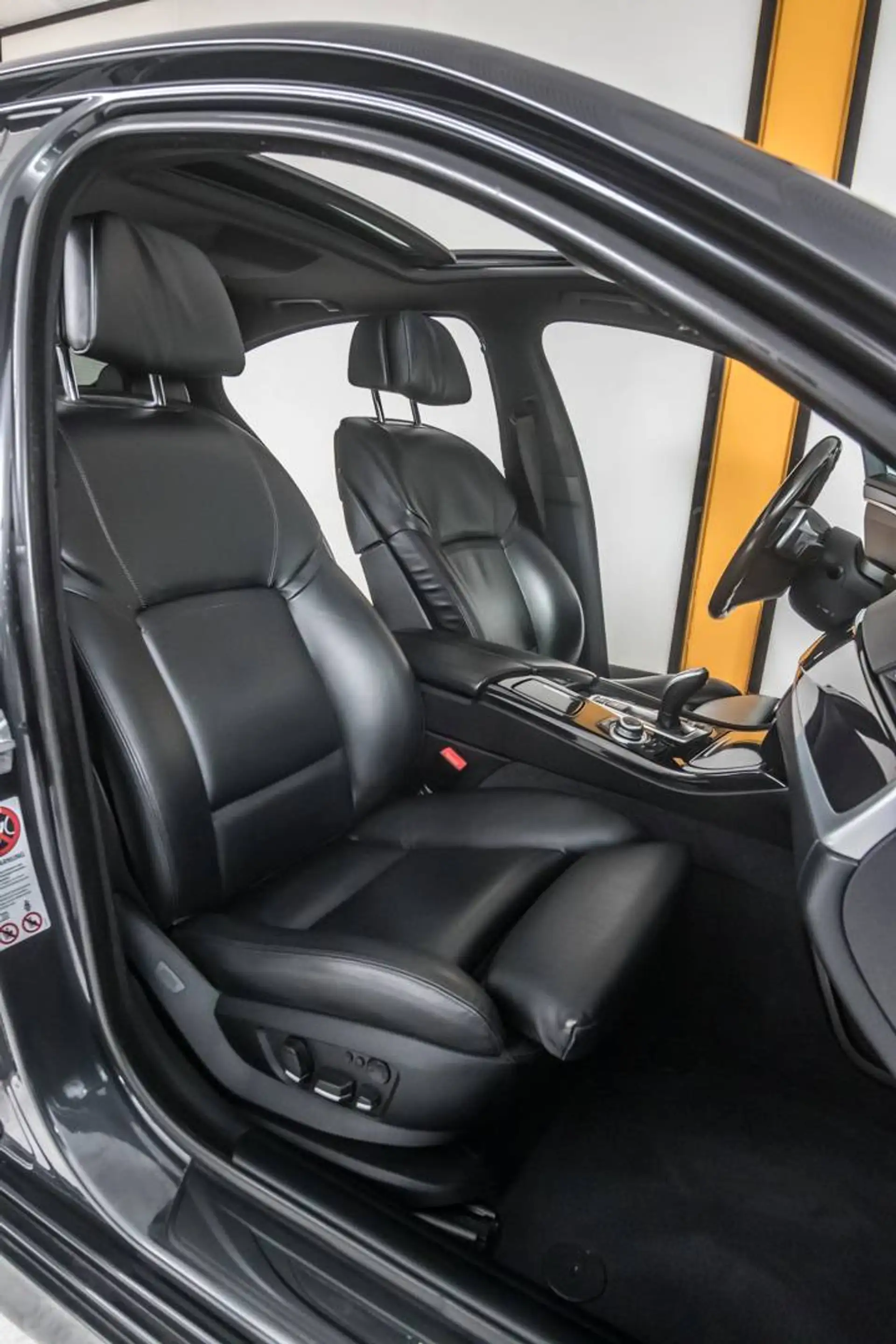 BMW 535 535i Pack Sport / Boite automatique — photo 11
