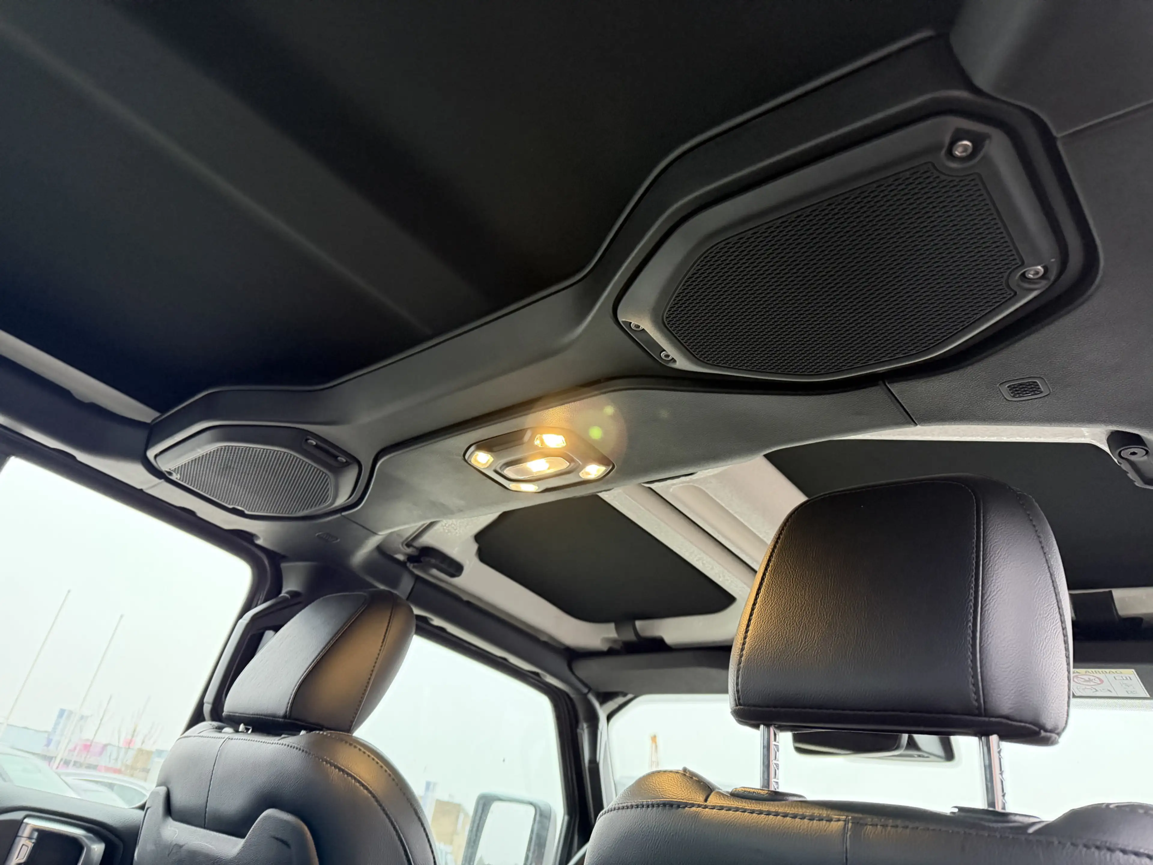 Jeep Gladiator JEEP RUBICON 3.6L V6 5 Zitplaatsen Trekhaak Tonnea — photo 38