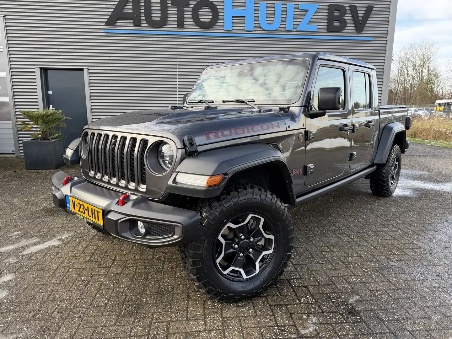 Jeep Gladiator JEEP RUBICON 3.6L V6 5 Zitplaatsen Trekhaak Tonnea Gris - 2