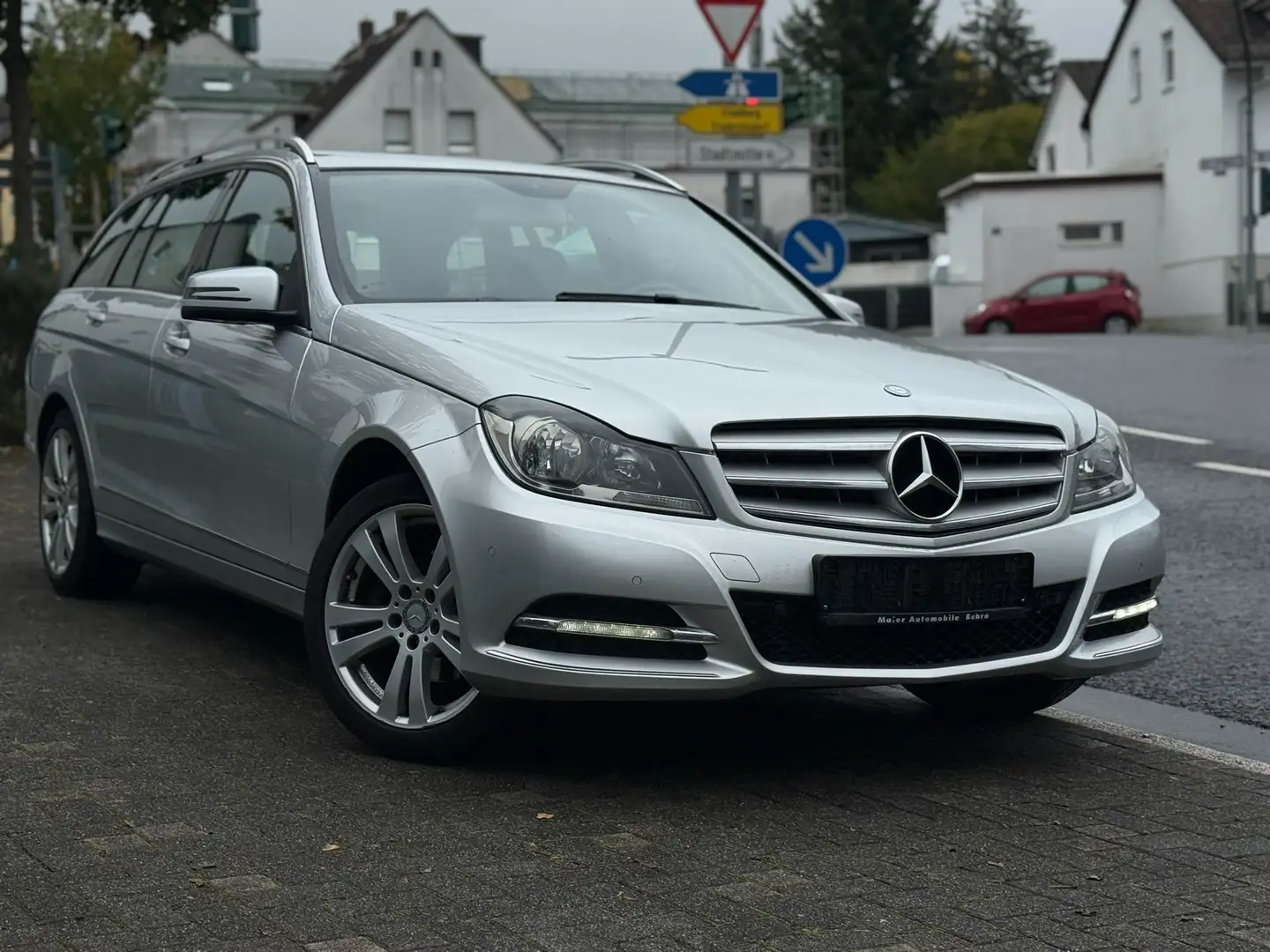 Mercedes-Benz C 180 C 180 T Edition C CGI / TÜV-OKT.2026/2.HAND - 1