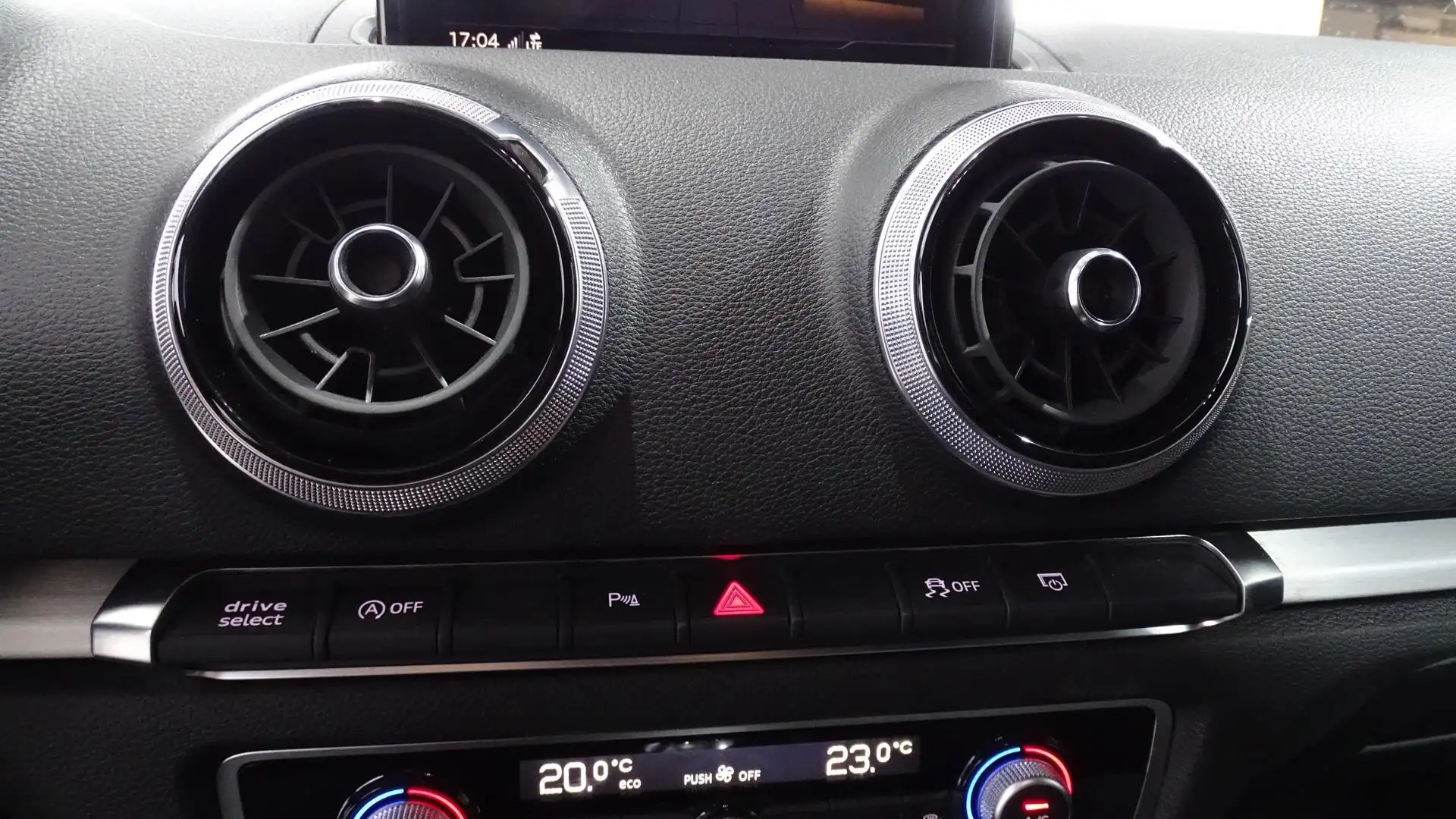 Audi A3 Sportback 30 TDI ALL-IN edition 85kW Rojo - 2