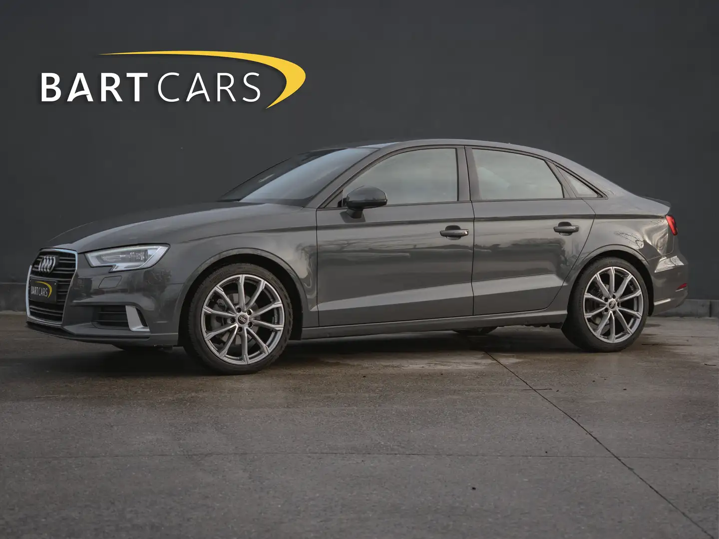 Audi A3 30 TSFI Berline Grijs - 1