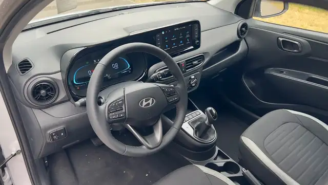 Hyundai I10 view 12