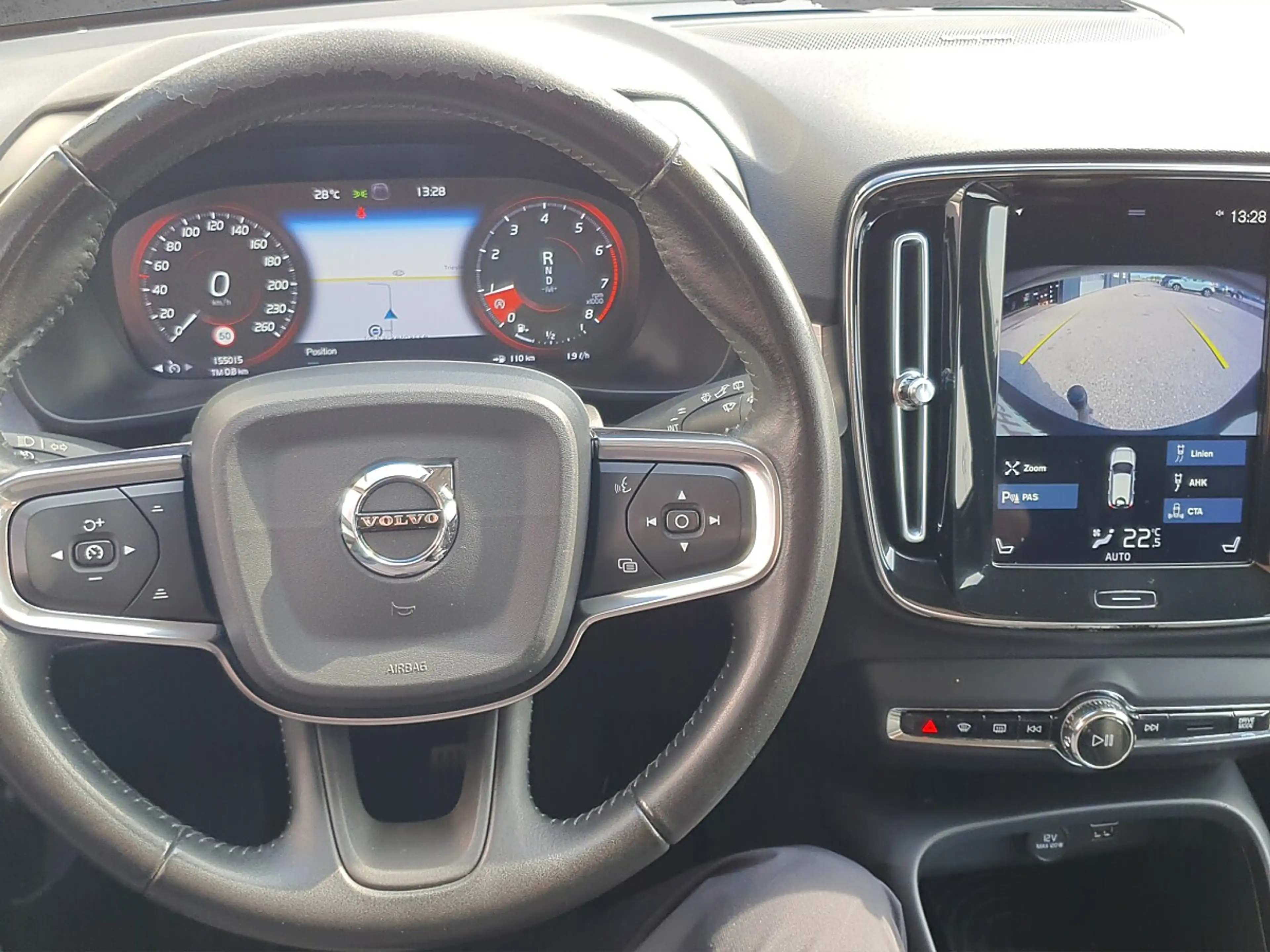 Volvo XC40 T4 AWD Momentum — photo 15