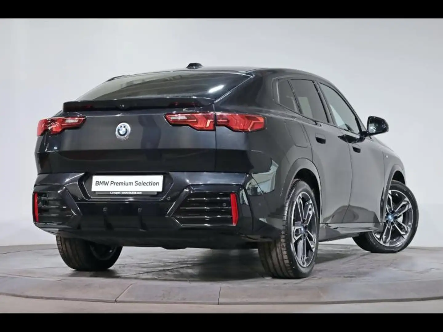 BMW iX2 xDrive30 Kit M Sport Noir - 2