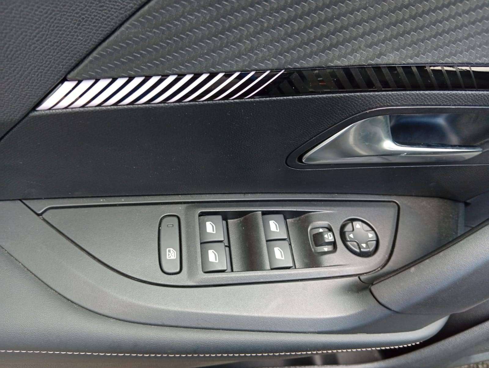 Peugeot 2008 - Immagine 9