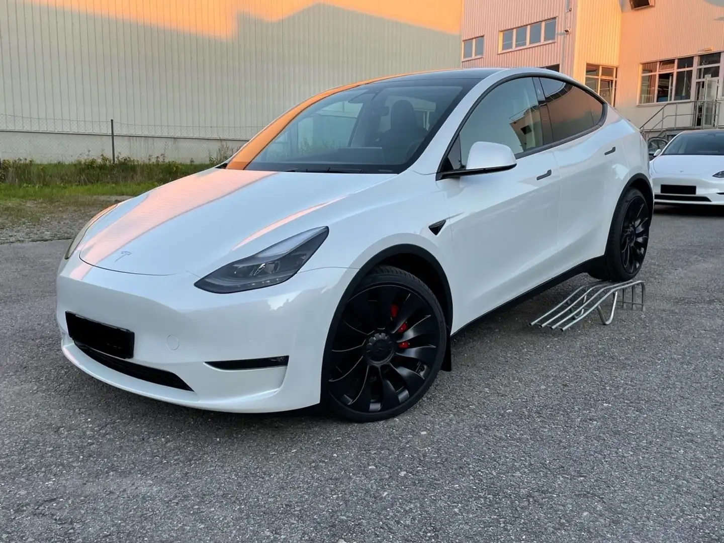 Tesla Model Y Performance Top Zustand! Preis Netto 39500 € Blanc - 1