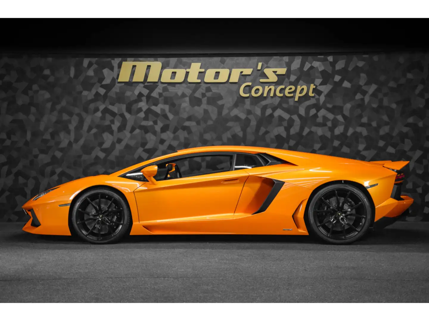 Lamborghini Aventador LP 700-4 - ARANCIO ATLAS Orange - 2