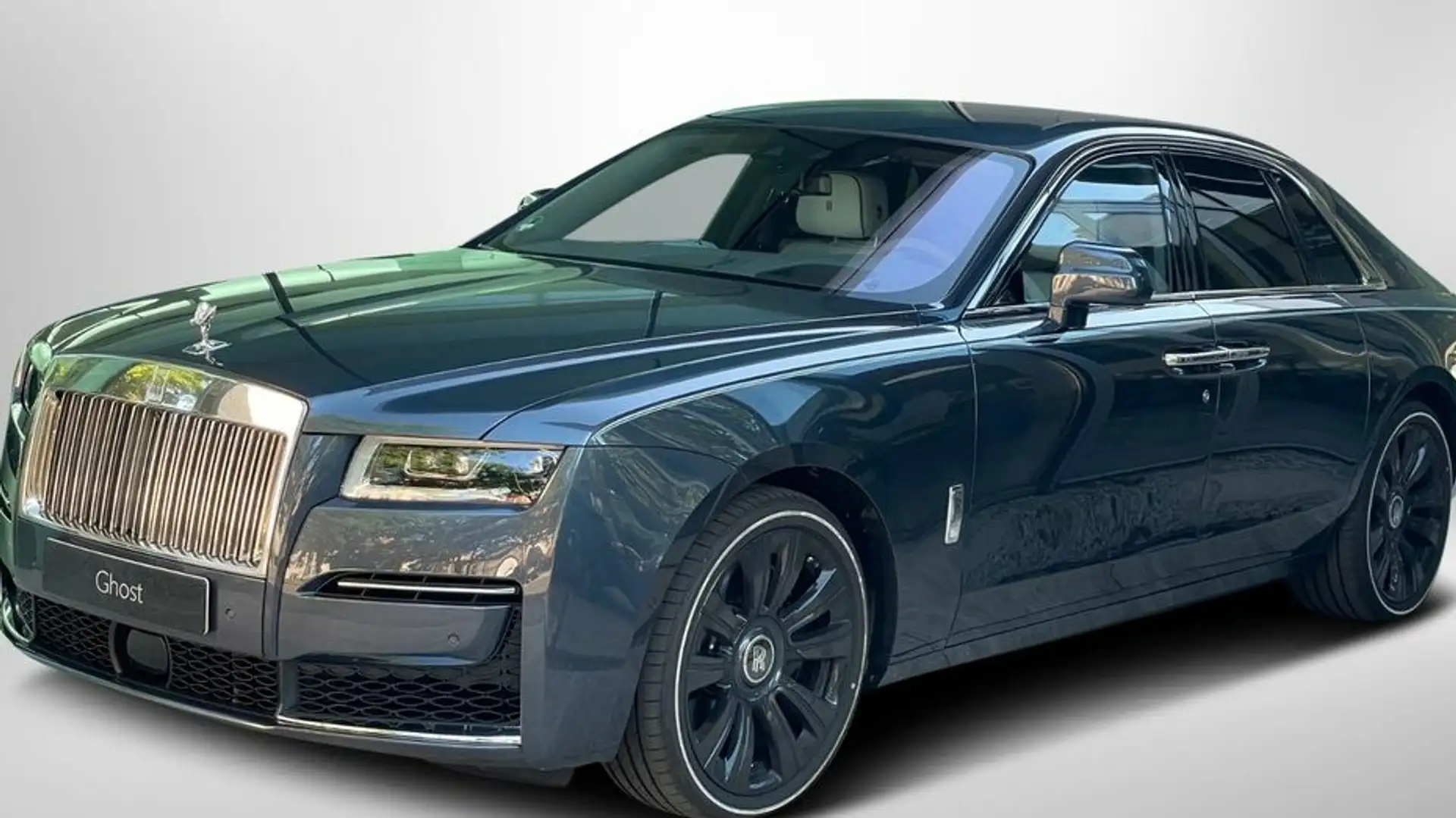 Rolls-Royce Ghost Black Badge Bleu - 2