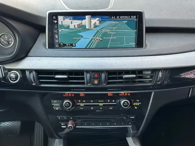 BMW X5 view 15