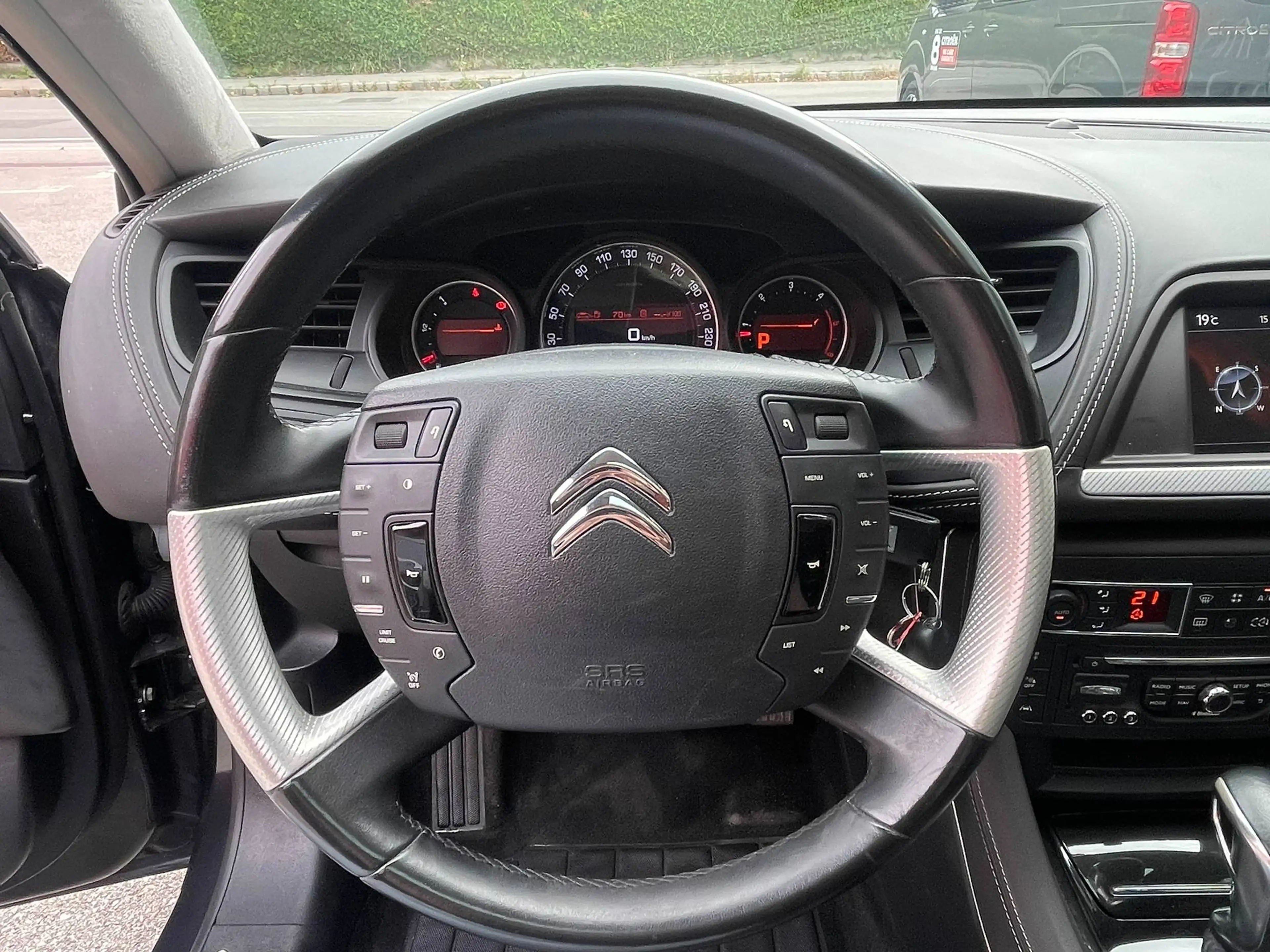 Citroen C5 HDi 204 TR Exclusive — photo 10