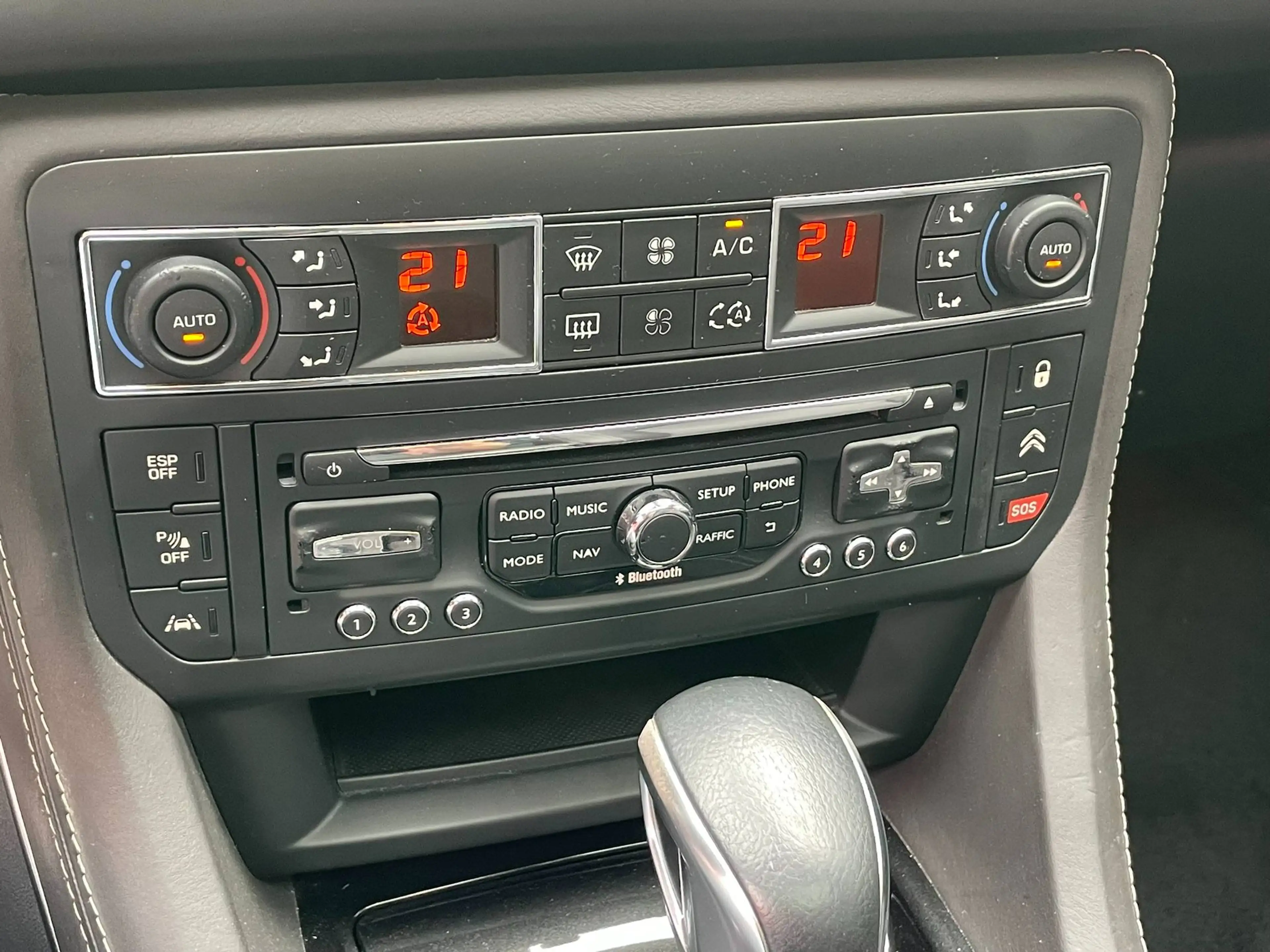 Citroen C5 HDi 204 TR Exclusive — photo 14