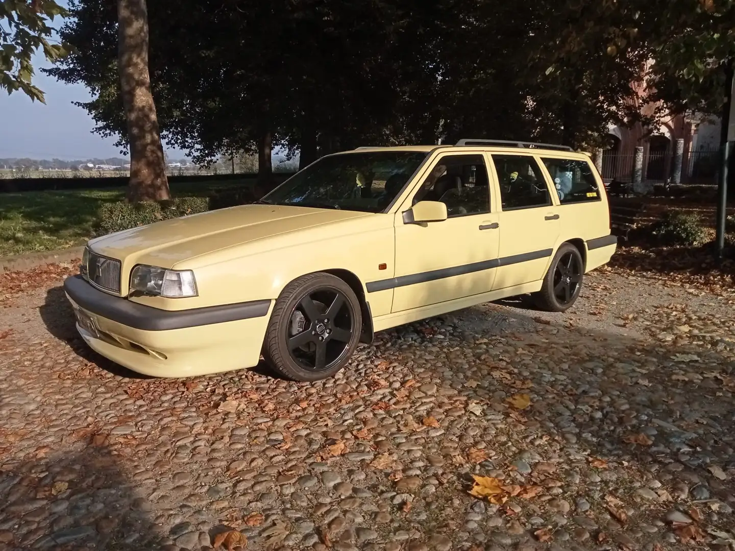 Volvo 850 850 SW 2.0 s.a. 20v R Giallo - 2