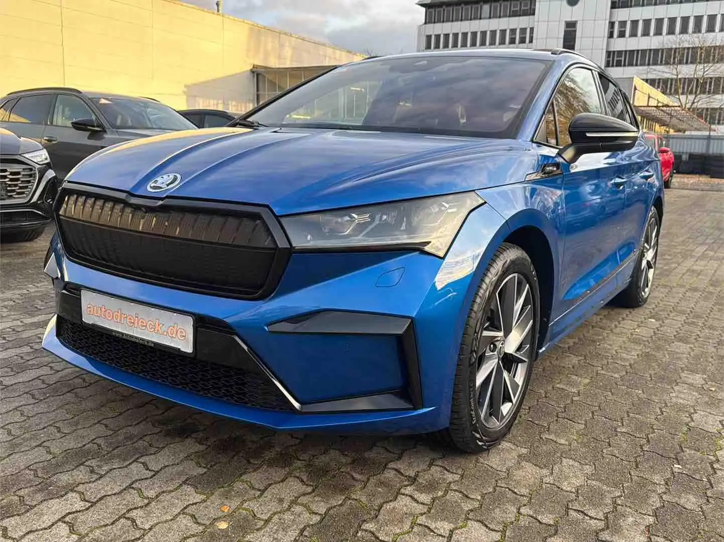 Skoda Enyaq 80 Sportline ACC DCC HuD PANO WP 360° 20Z Bleu - 1