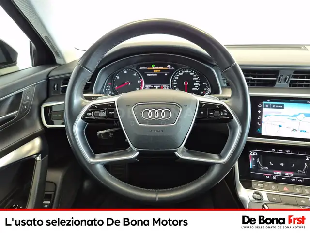 Audi A6 view 10
