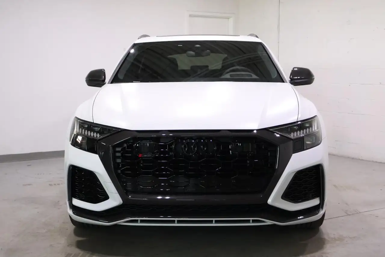 Audi RS Q8 снимка Audi RS Q8