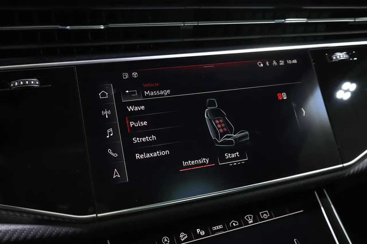 Audi RS Q8 снимка Audi RS Q8