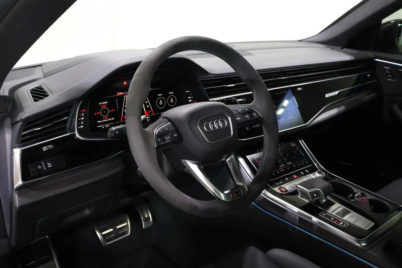 Audi RS Q8 снимка Audi RS Q8