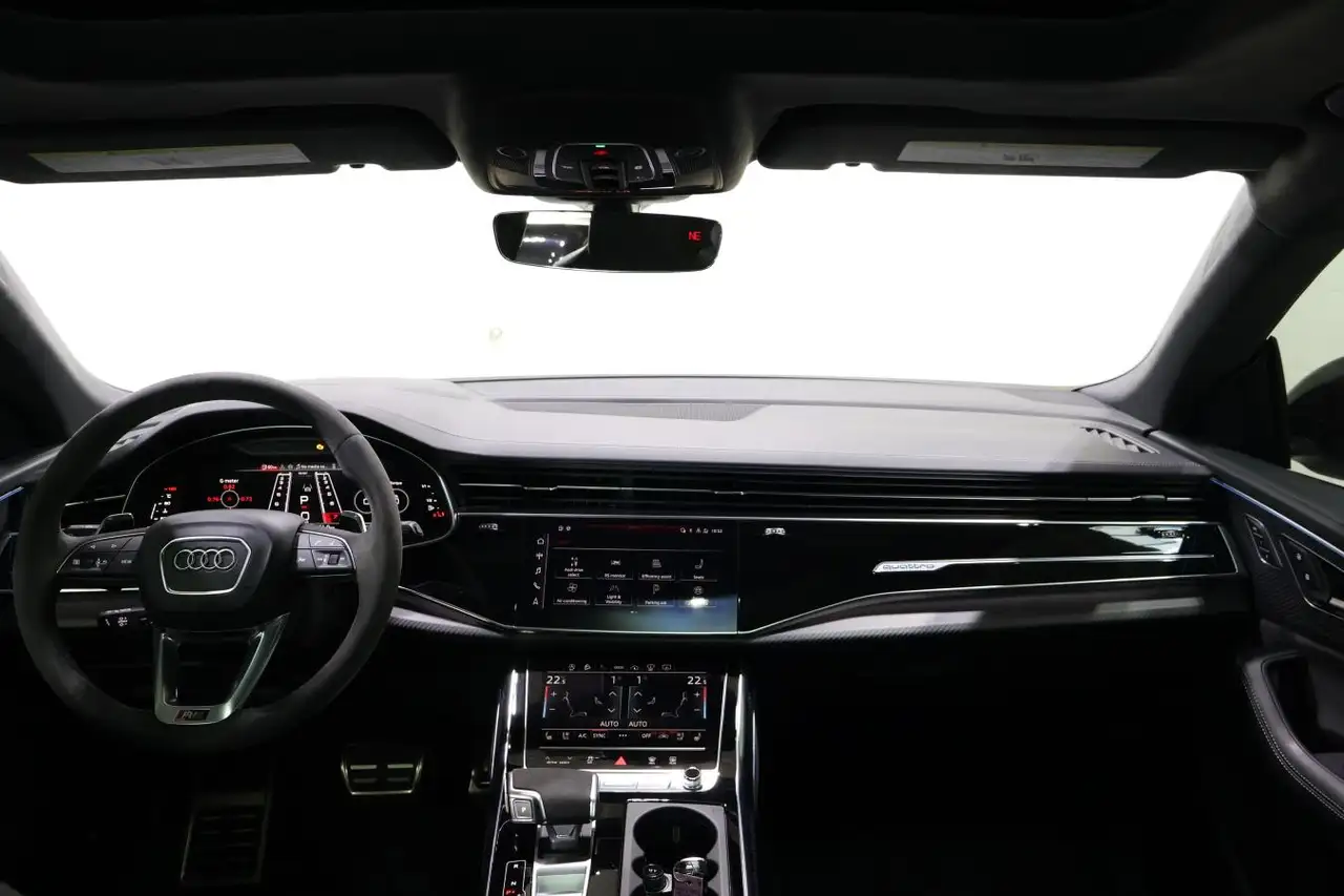 Audi RS Q8 снимка Audi RS Q8