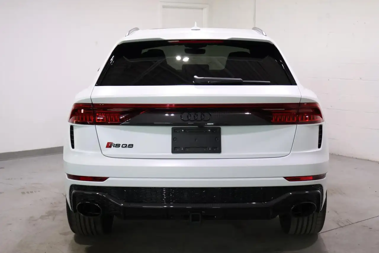 Audi RS Q8 снимка Audi RS Q8