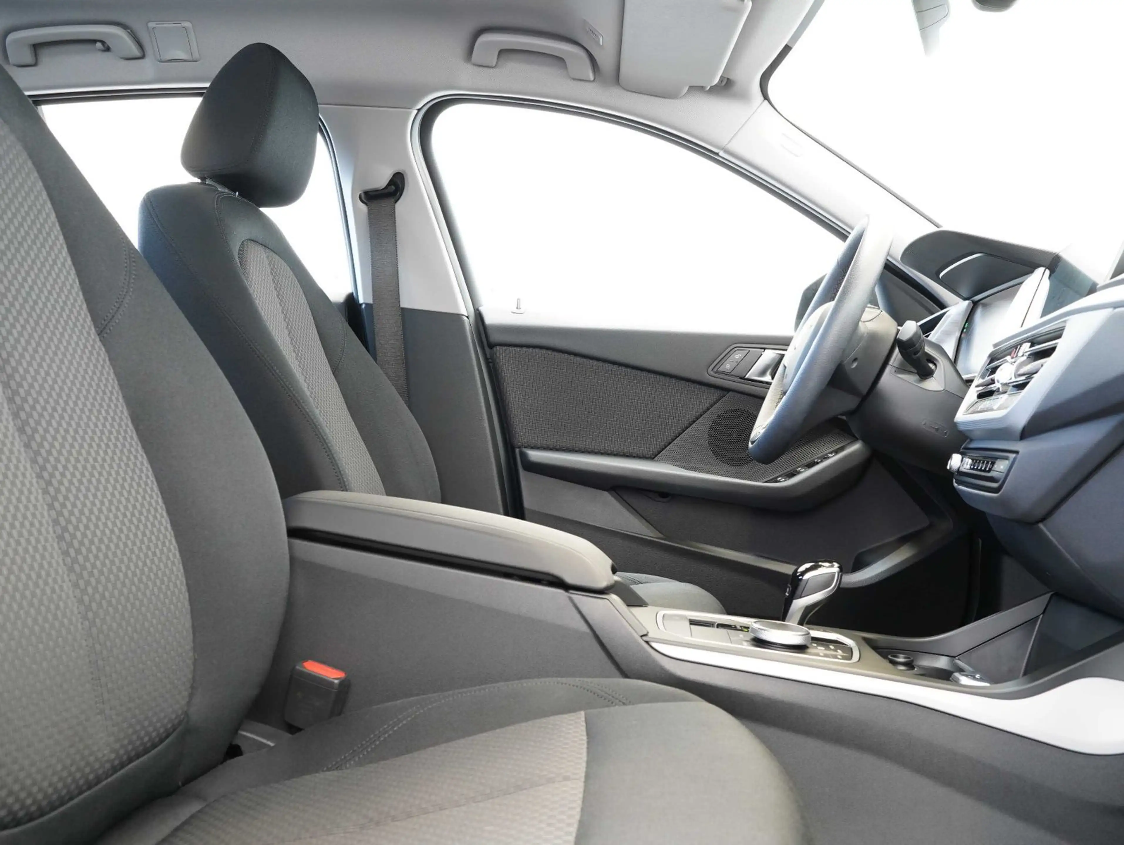 BMW 120 d Advantage LED/NAVI/DRIVING-ASSISTANT — photo 13