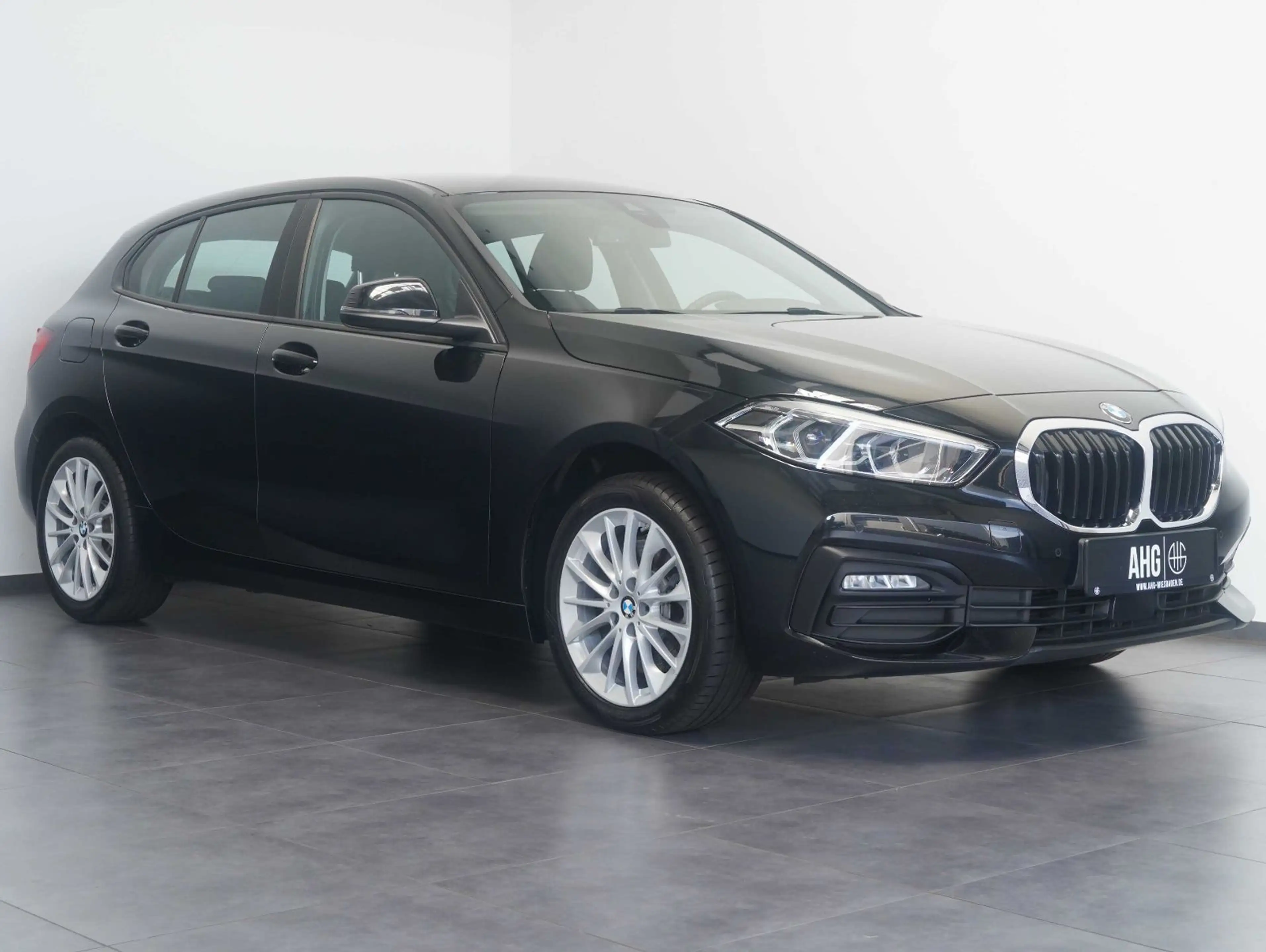 BMW 120 d Advantage LED/NAVI/DRIVING-ASSISTANT — photo 2